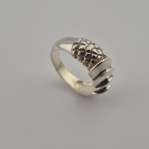 2026/07/13121-scaled.jpg Unieke Vintage Ring van 925 Sterling Zilver — Geweven Sculpturaal Ontwerp