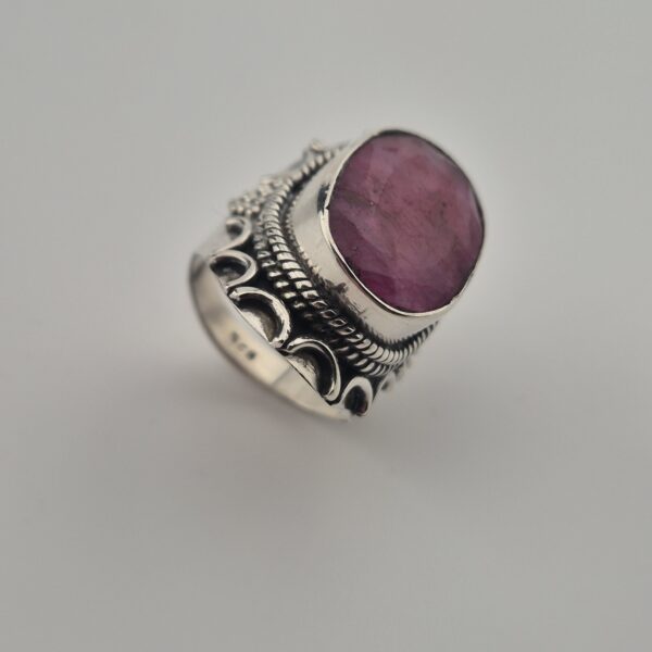 Vintage Statementring van 925 Sterling Zilver met Gefacetteerde Robijn