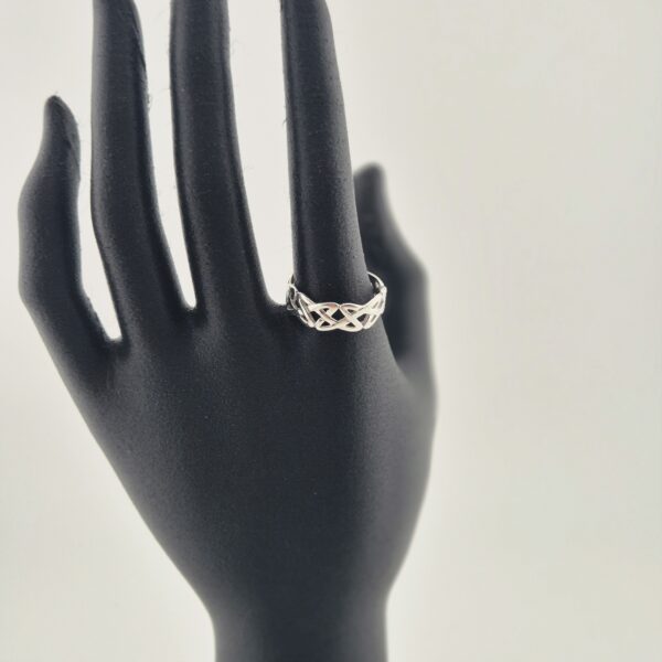 Vintage Keltische Knoopring van 925 Sterling Zilver met Opengewerkt Ontwerp
