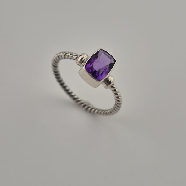 Vintage 925 Sterling Zilveren Ring met Amethist met Gevlochten Band