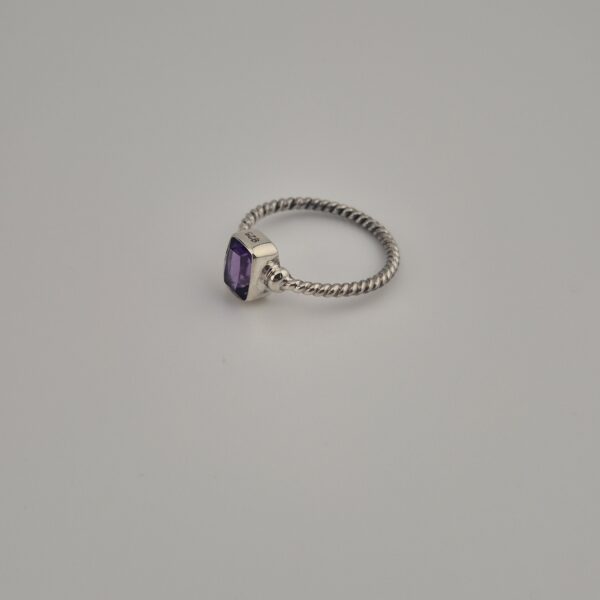 Vintage 925 Sterling Zilveren Ring met Amethist met Gevlochten Band