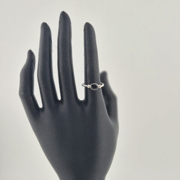 Vintage 925 Sterling Zilveren Ring met Onyx met Gevlochten Band